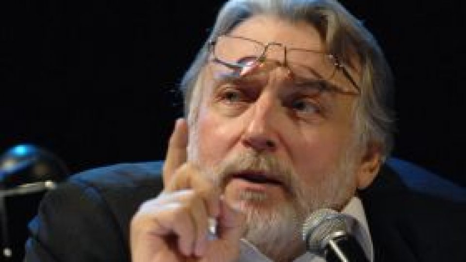 The poet Adrian Păunescu has died