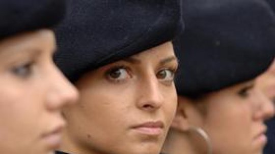"Femeia în armată", eveniment organizat în Bucureşti