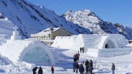 An ice hotel is being built at Bâlea Lac