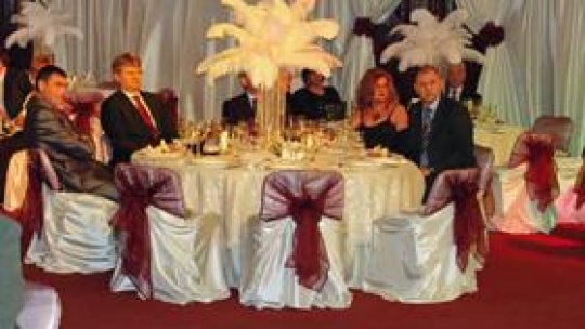 "Bal de cristal" pentru persoanele nevoiaşe din Arad