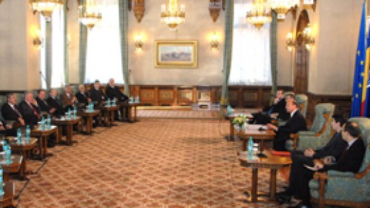 Preşedintele Traian Băsescu invită partidelele la consultări