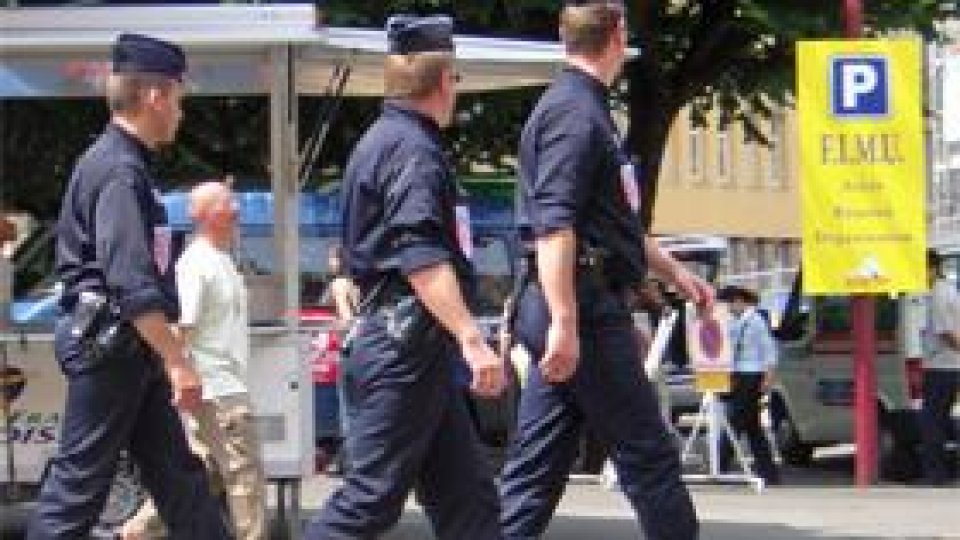 Copii luaţi ostatici la o creşă din Franţa