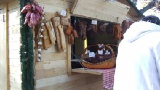 Târg de cadouri de Crăciun în parcul Naţional din Sectorul 2