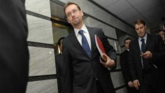 Doi foşti miniştri au fost trimişi în judecată