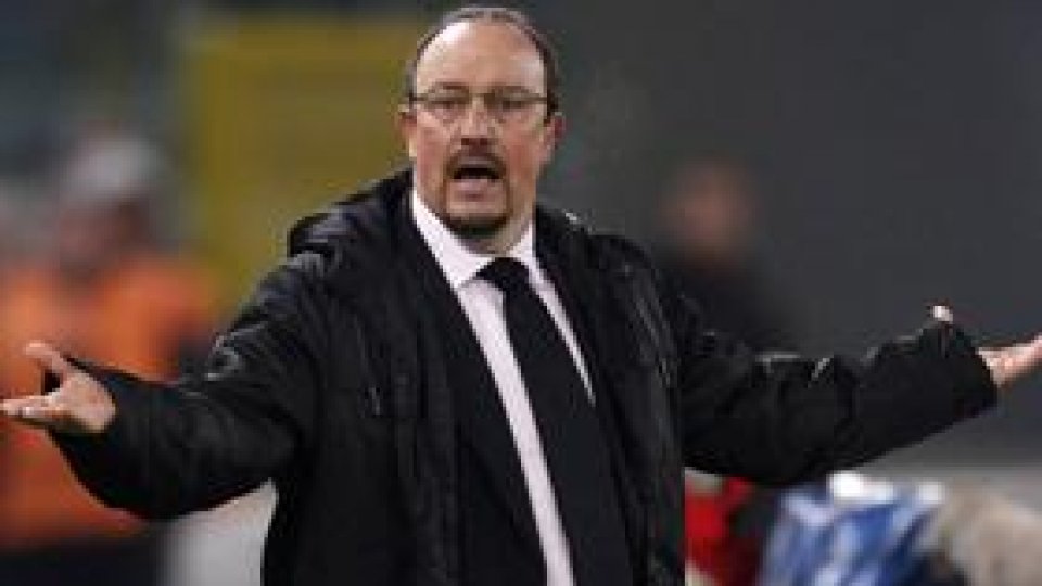 Rafael Benitez se desparte de Inter Milano