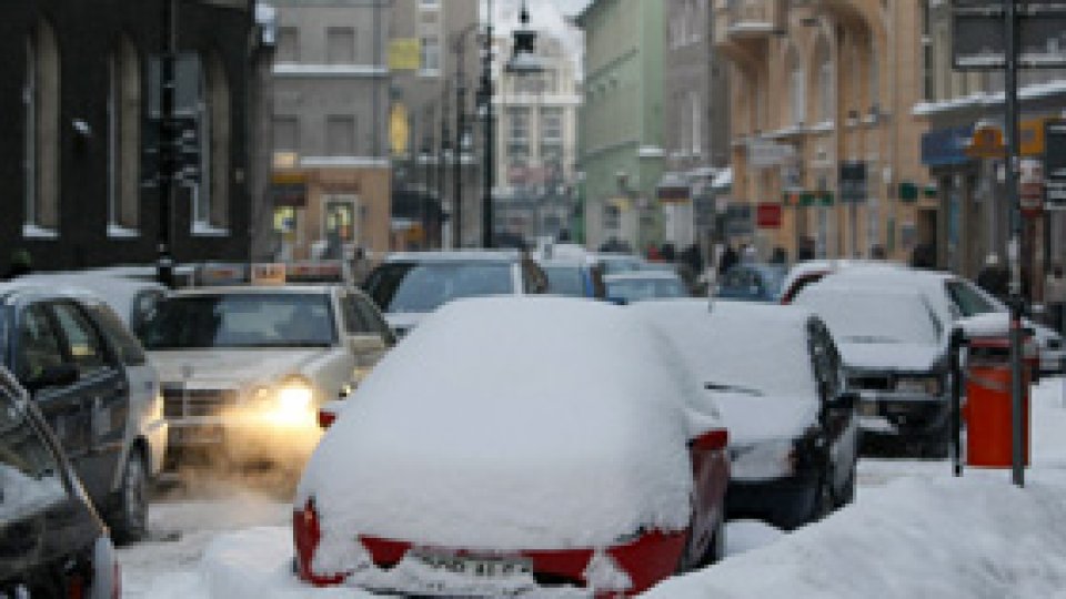 Europa, între căderi masive de zăpadă și inundaţii