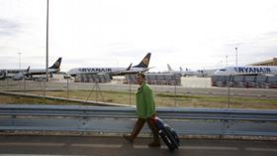 Spaţiul aerian spaniol a fost redeschis