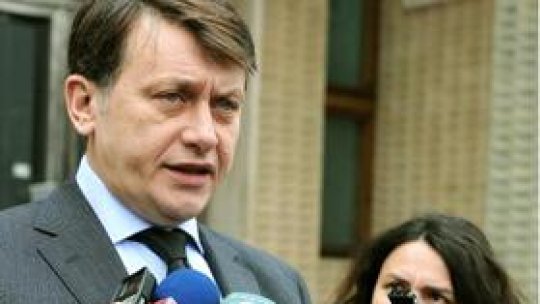 Partidele din opoziţie "nu pot elabora un buget alternativ"