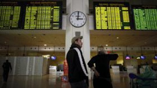 Controlorii de trafic aerian din Spania îşi cer scuze