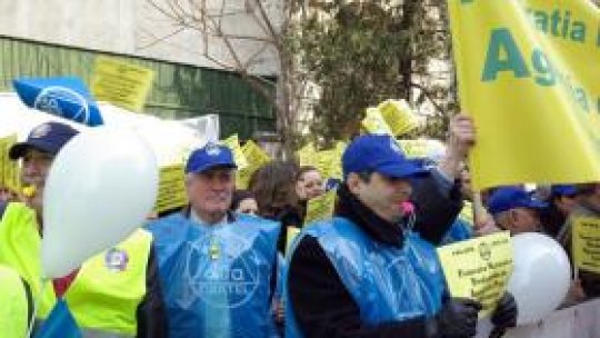 Cartel Alfa ameninţă cu proteste