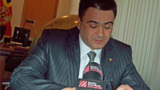 Opoziţia cere demisia ministrului moldovean al Apărării