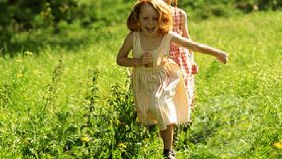 Colţul Copiilor - Despre plante şi iarbă