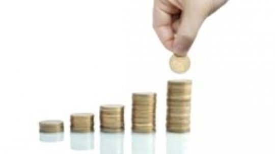 Din puţin, modest trăiesc