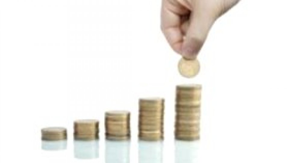 Din puţin, modest trăiesc