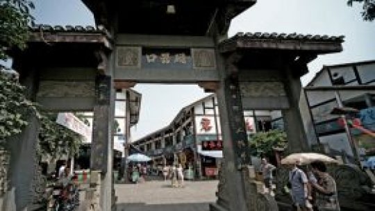 Monument antic chinezesc distrus de focuri de artificii