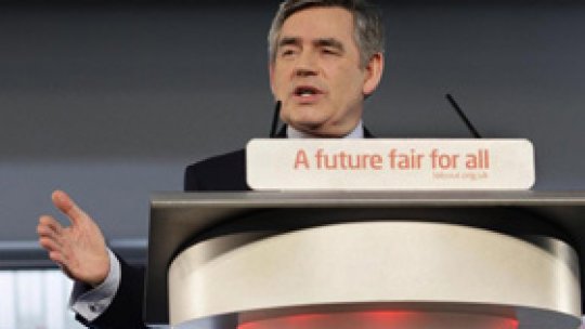 Gordon Brown spune că se enervează, dar nu loveşte