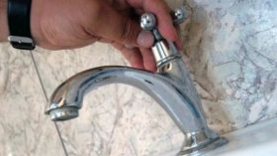 Atentie, se opreşte apa!