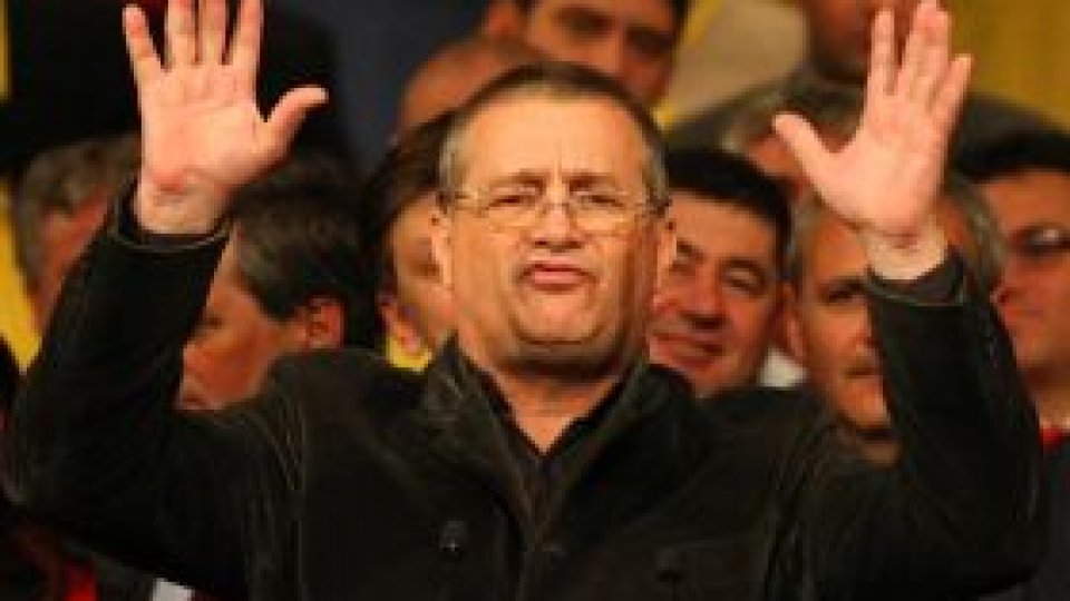 Mircea Dinescu contestă decizia ANI