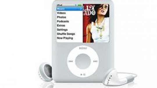 Milioane de englezi ascultă muzică încalcând legea