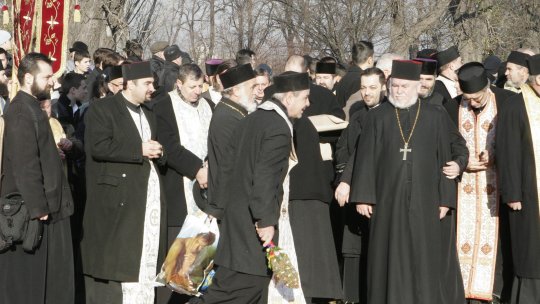 Preoţii ortodocşi care vor divorţa vor fi caterisiţi