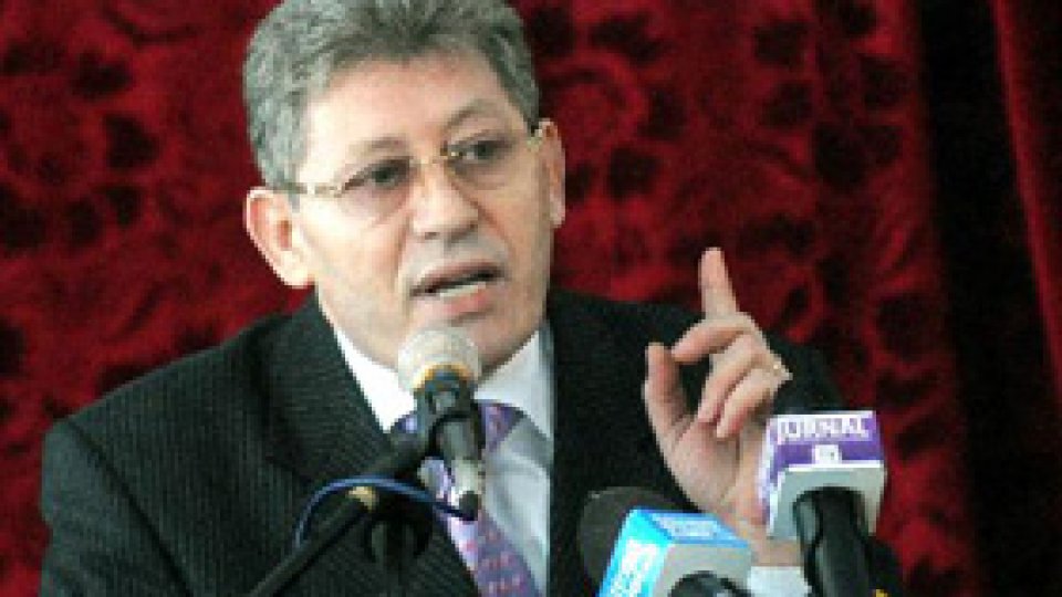 Partidele din R. Moldova discută proiectul Constituţiei