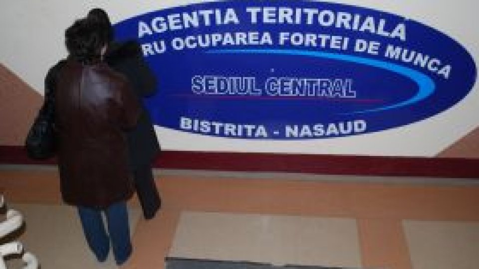 Indemnizaţii şi bani "la negru"