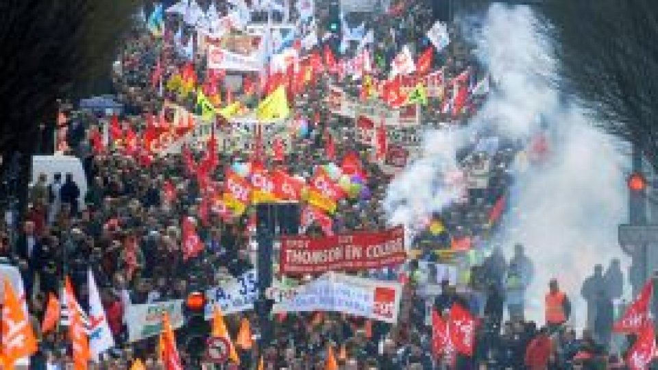 Franţa, paralizată de greve