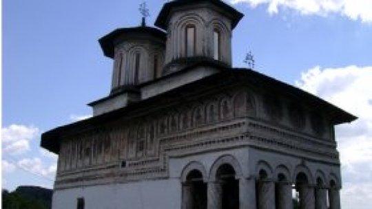 Prima biserică ridicată după 1989