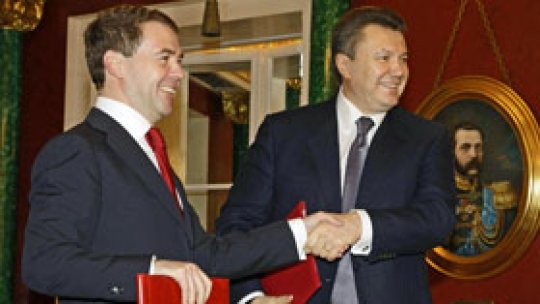 Rusia "ar putea" menţine flota în Crimeea după 2017