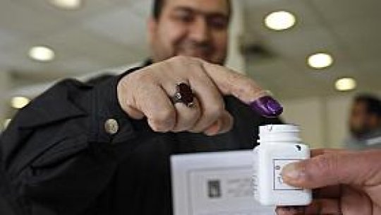 Irakienii îşi votează duminică parlamentarii