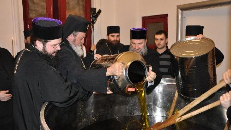 Sfinţirea Marelui Mir la Patriarhia Română