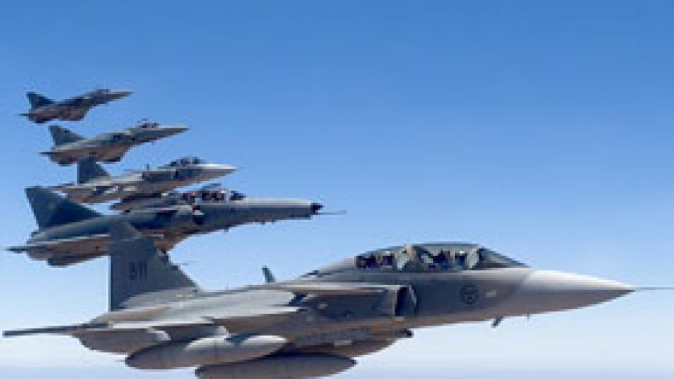 Pentru Bulgaria, avioane Gripen noi, la preţ de F-16 uzate 