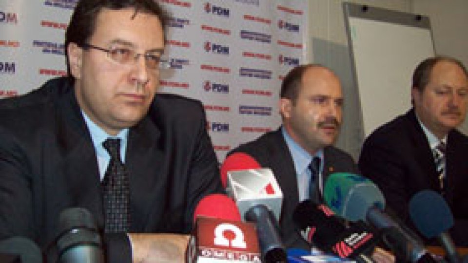Chişinău: schimbarea Constituţiei, cerută şi de opoziţie