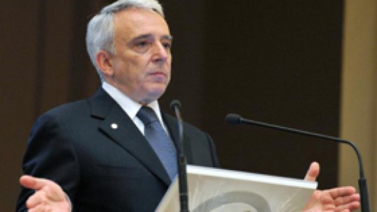 Cresc economiile populaţiei, scade creditarea