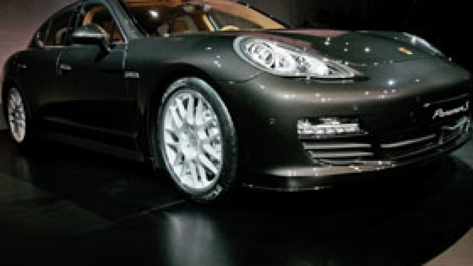 Porsche cheamă în service modelul Panamera