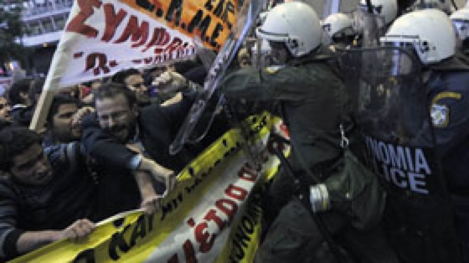 Proteste violente la Atena