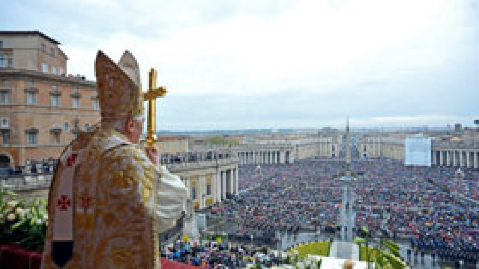 Suveranul pontif a rostit mesajul tradiţional "Urbi et Orbi"