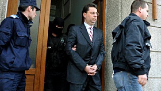 Judecător de la Instanţa supremă, reţinut de DNA