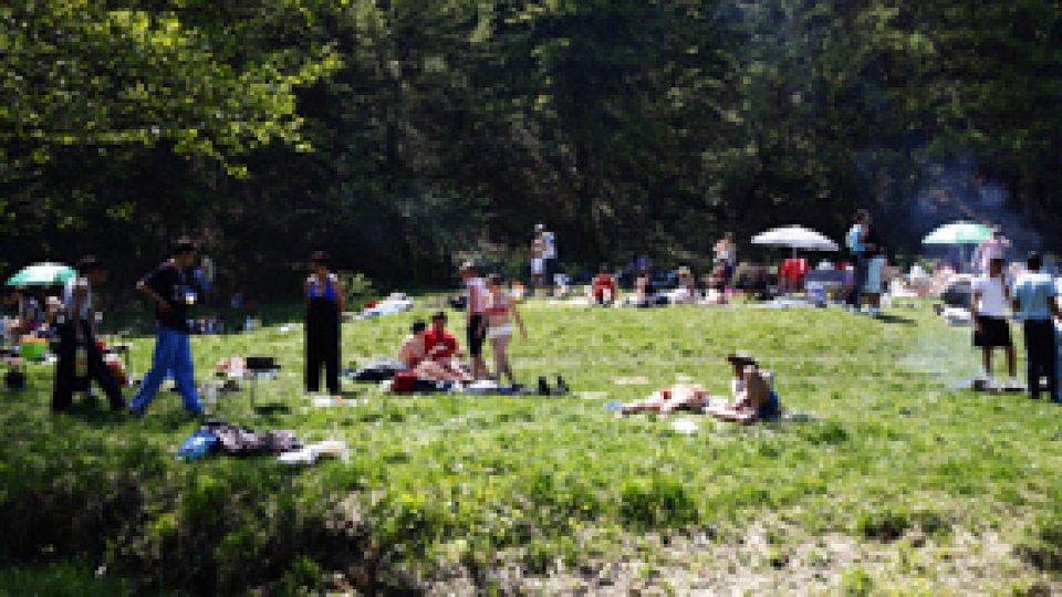 1 Mai i-a scos pe români la mare și la munte