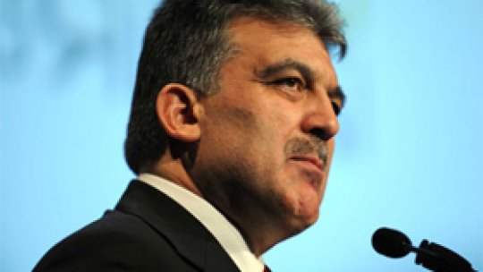 Preşedintele Turciei aprobă reforma Constituţiei