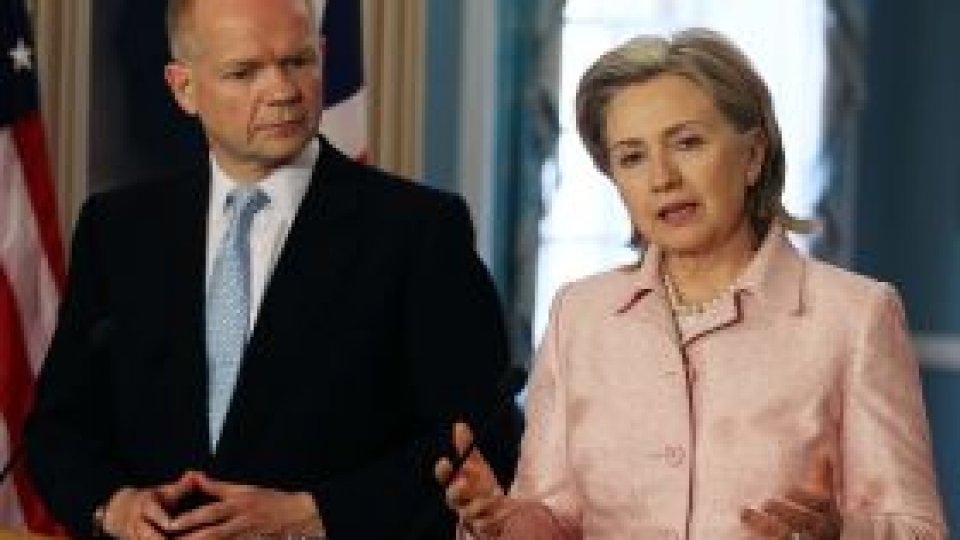 Noul şef al diplomaţiei britanice în vizită la Washington