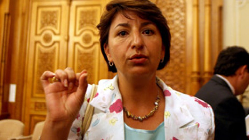 Femeile din PDL susţin indemnizaţia de creştere a copilului