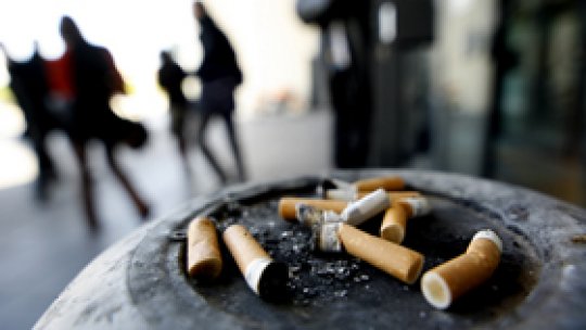 Tot mai mulţi italieni renunţă la fumat
