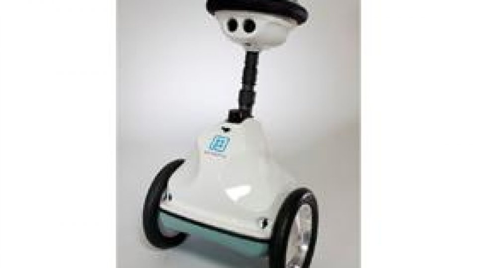 Anybot QB, robotul care poate merge la ședință în locul tău