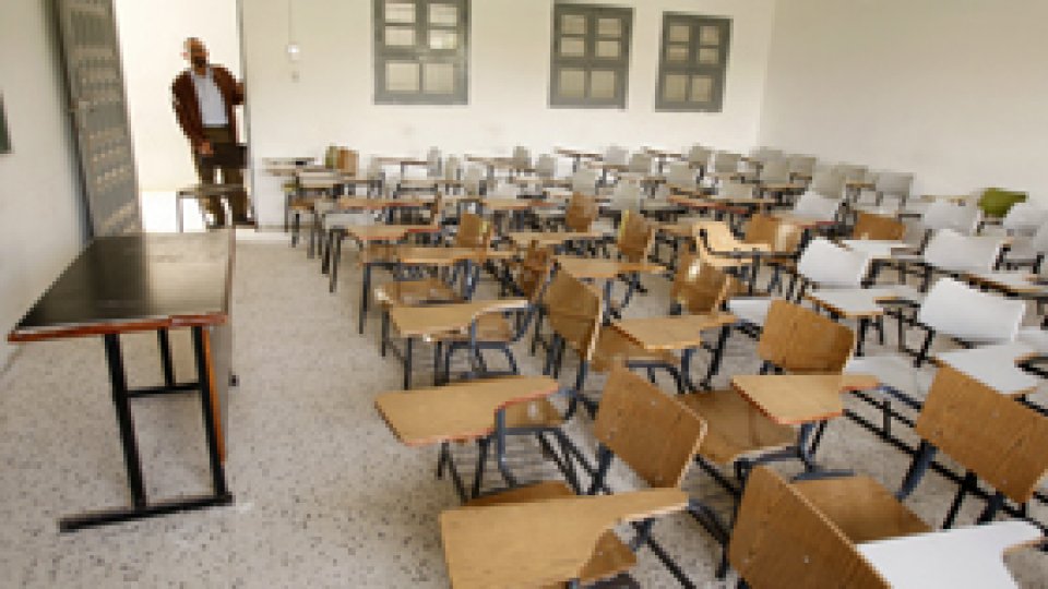 Sindicatele din învătământ ameninţă cu greva generală