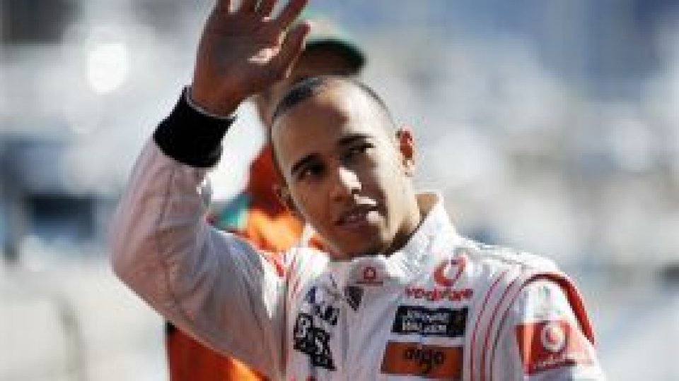 Lewis Hamilton, acuzat pentru cascadorii
