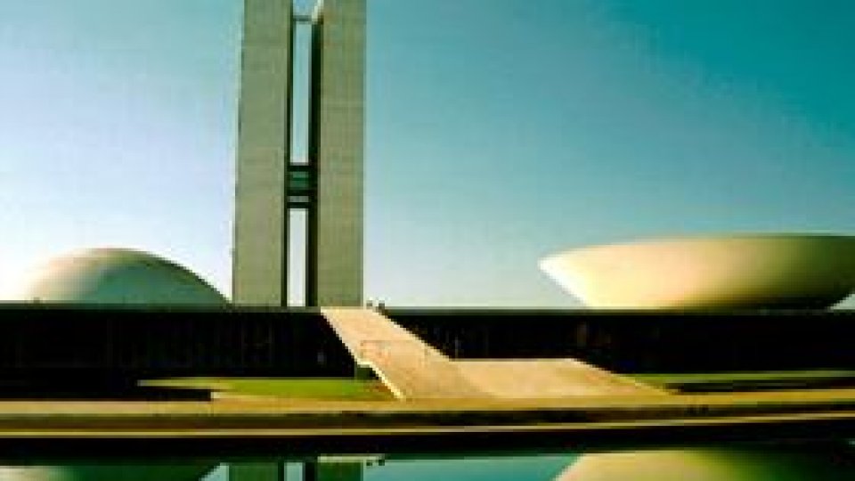 Care este capitala Braziliei?