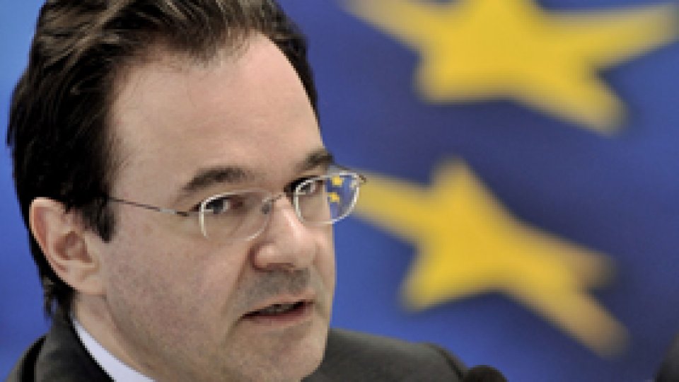 Grecia se limitează la reducerile de cheltuieli anunţate