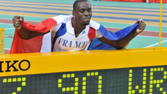 Nou record mondial la triplu salt în sală