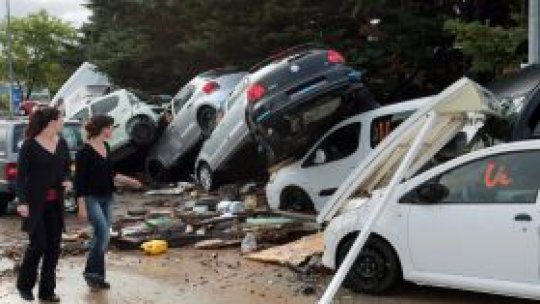 Inundaţii devastatoare în sud-estul Franţei
